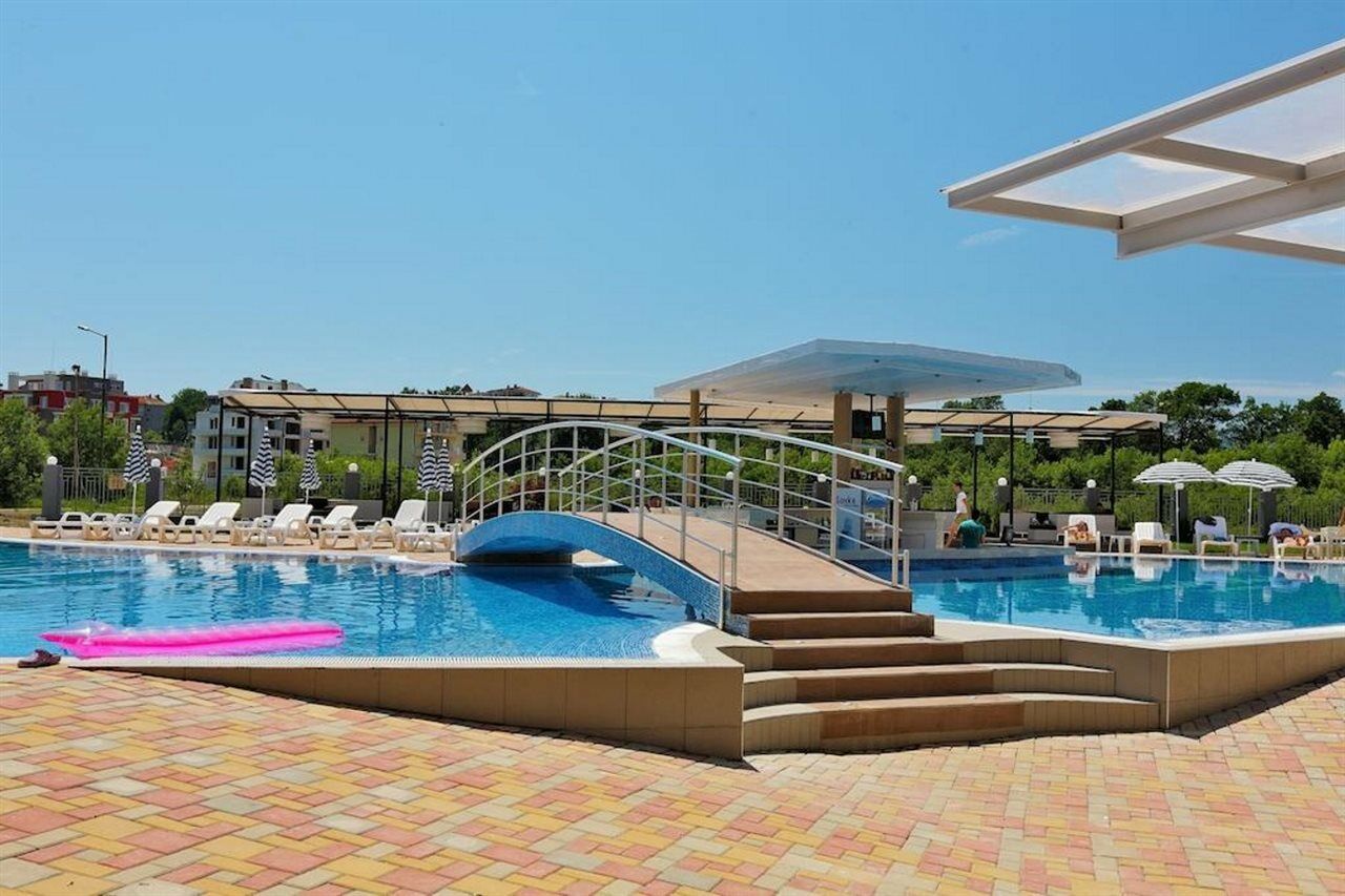 Emberli Aparthotel Lozenets Bagian luar foto