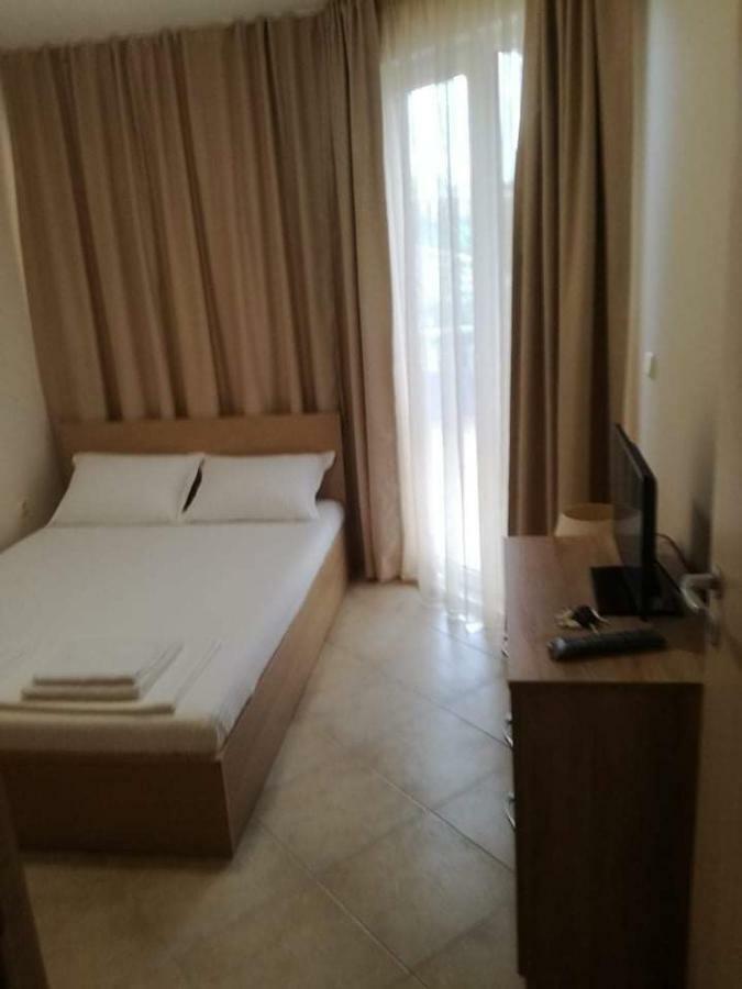 Emberli Aparthotel Lozenets Bagian luar foto