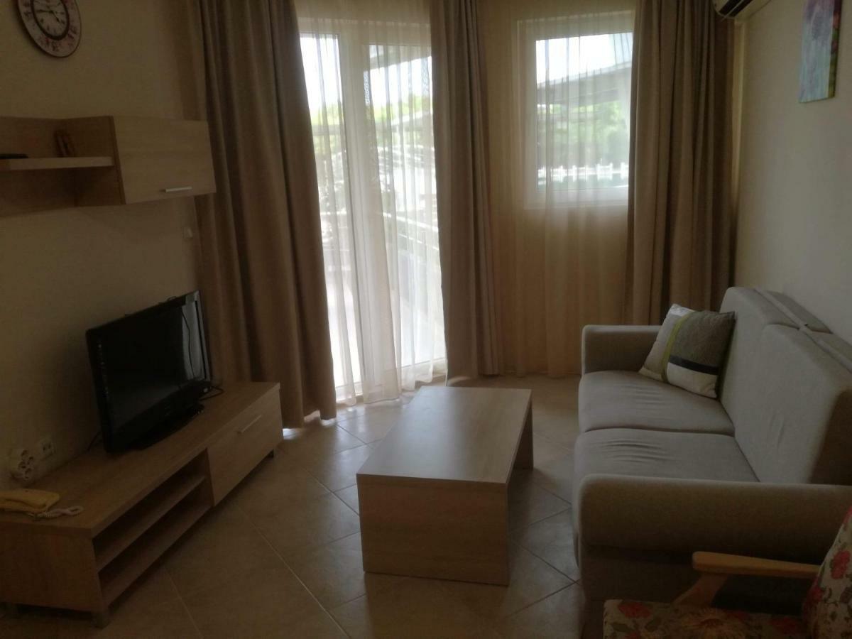 Emberli Aparthotel Lozenets Bagian luar foto